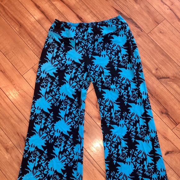 Woman’s bright blue and black patterned pants. - Picture 4 of 4